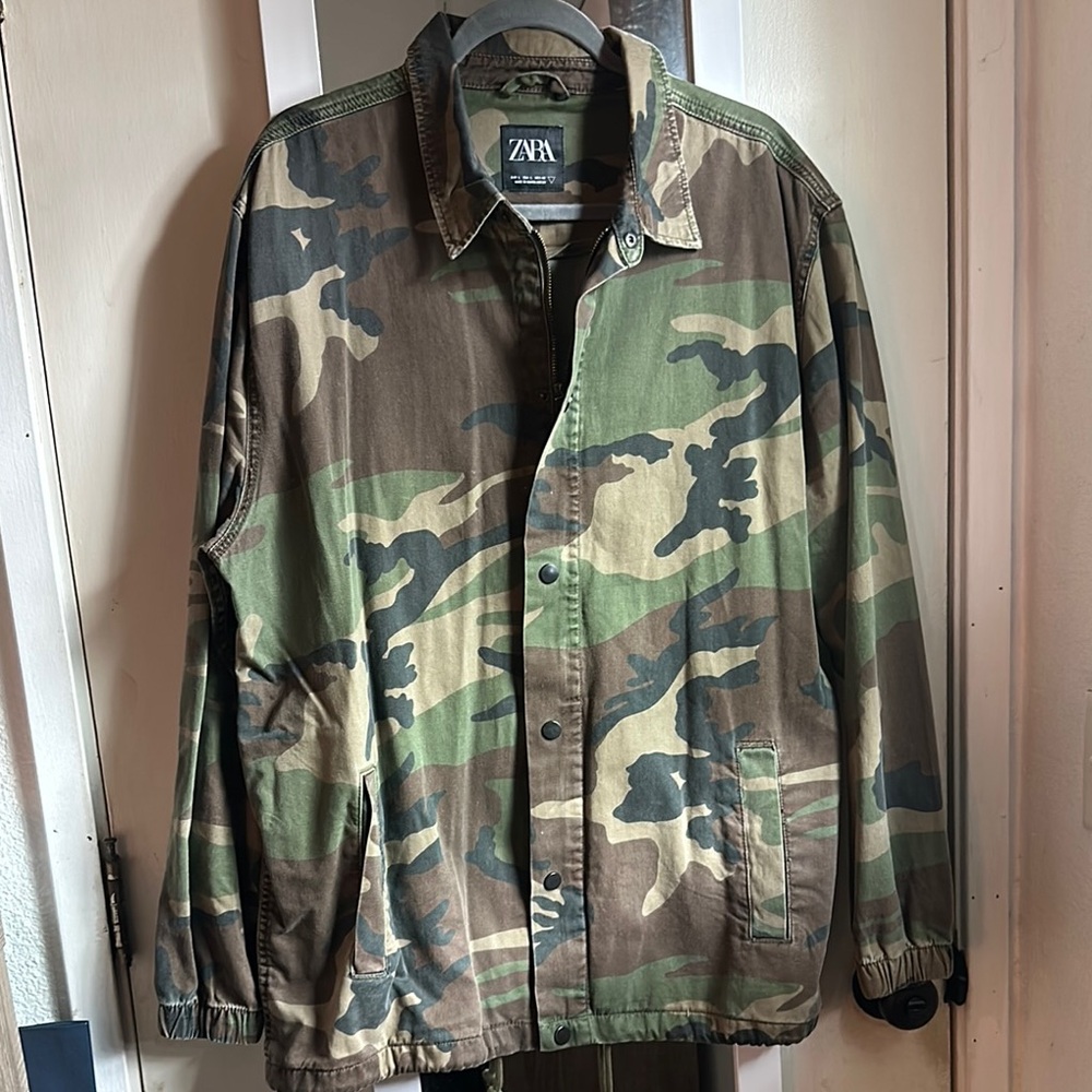 Zara Men's Camouflage Jacket